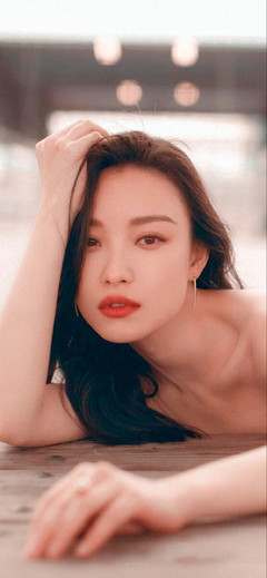 光影流轉，壁紙之美 倪妮墻紙賞析